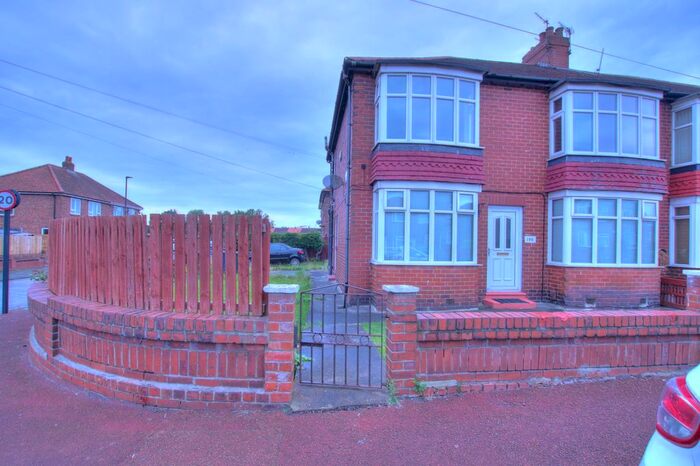 2 Bedroom Flat To Rent In Silver Lonnen, Newcastle Upon Tyne, NE5