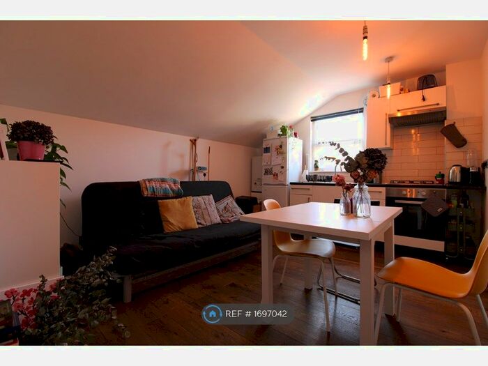 1 Bedroom Flat To Rent In Gilbey Road, London, SW17