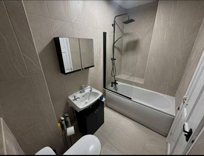 2 Bedroom Flat To Rent In Cliffe House, Blackwall Lane, London, SE10