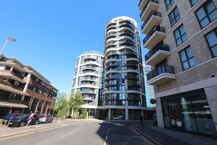 2 Bedroom Flat To Rent In Oculus House, - Cambridge Road, Barking, IG11