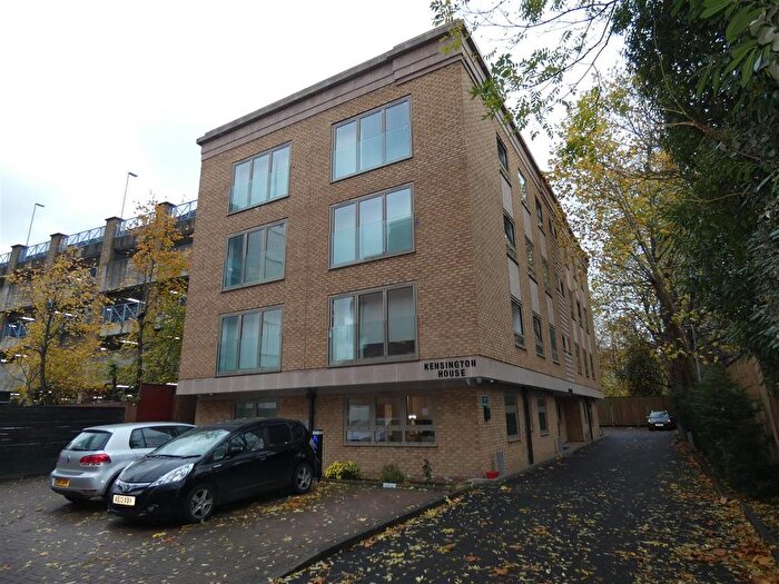 1 Bedroom Flat To Rent In Windsor Road, Slough, SL1
