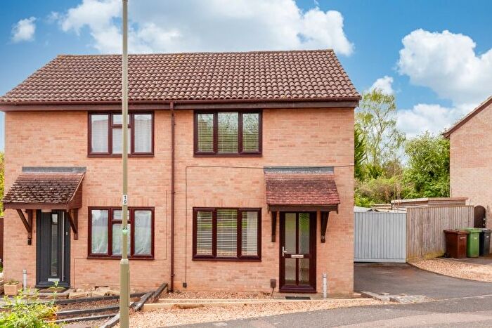 2 Bedroom Semi-Detached House To Rent In Fogwell Road, Botley, Oxford, OX2