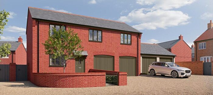 2 Bedroom Detached House For Sale In Evelyn Road, North Baddesley, Southampton, Hampshire, SO52
