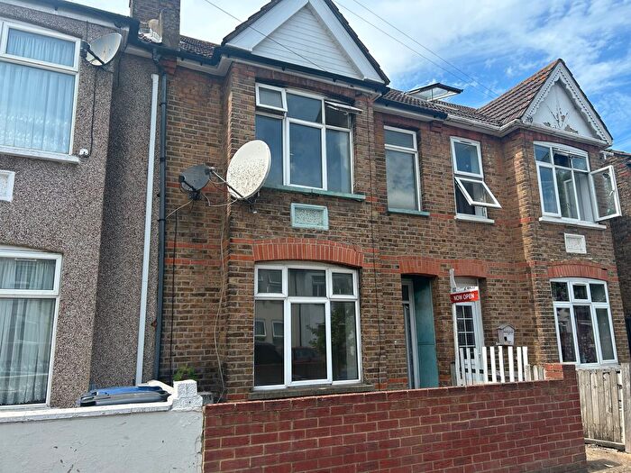3 Bedroom Terraced House For Sale In Southall, Middlesex, UB2