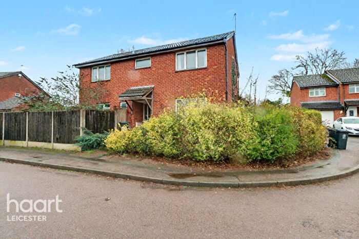 4 Bedroom Detached House For Sale In Castle Fields, Leicester, LE4