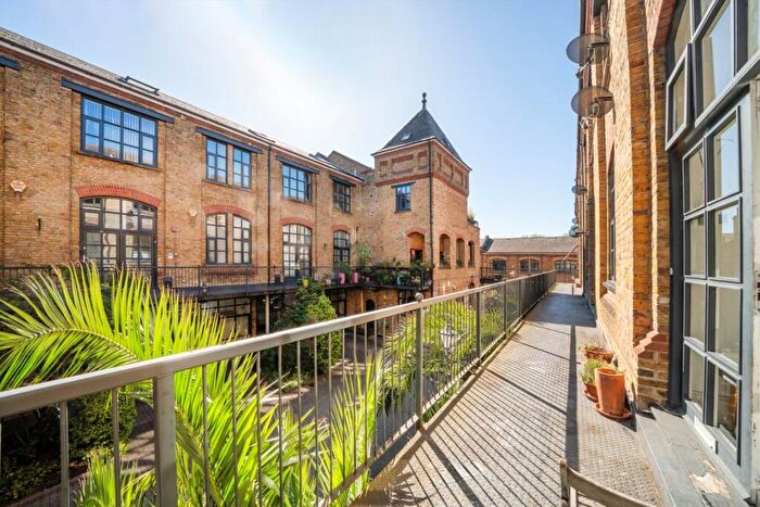 2 Bedroom Flat For Sale In Independent Place, Dalston, E8