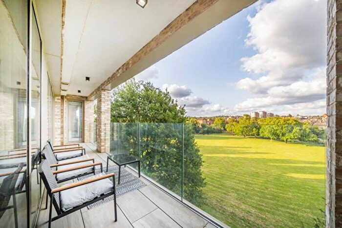 3 Bedroom Flat For Sale In Espalier Gardens, West Hampstead, NW6