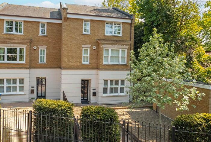 5 Bedroom Town House For Sale In Portsmouth Road, Thames Ditton, KT7