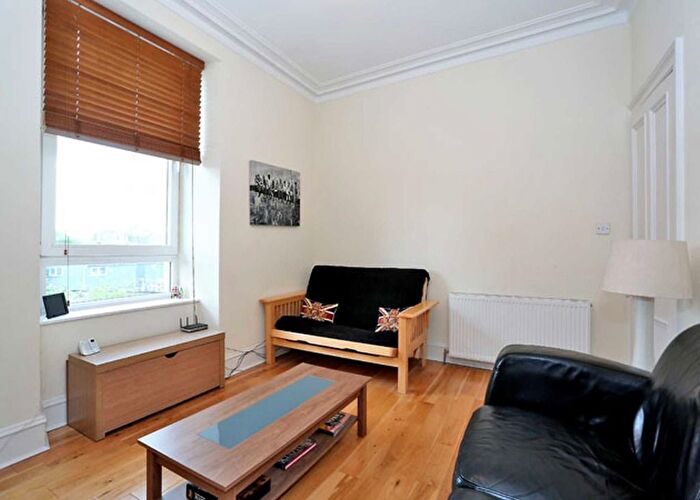 1 Bedroom Flat To Rent In Rosemount Place, Rosemount, Aberdeen, AB25