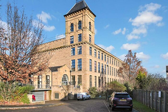 2 Bedroom Apartment To Rent In Meadow Road, Apperley Bridge, BD10