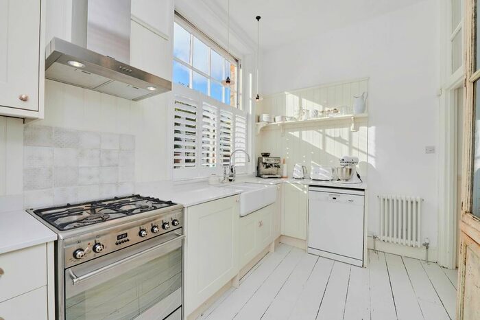 1 Bedroom Flat To Rent In Prince Of Wales Drive, London, SW11