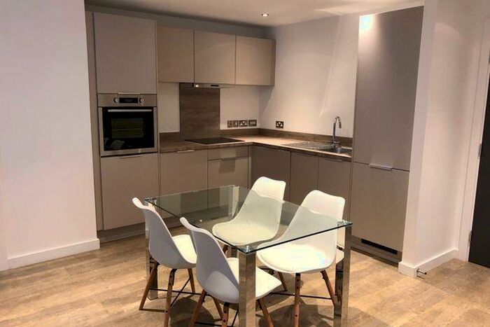 2 Bedroom Apartment To Rent In The Priory Queensway, Birmingham, B4