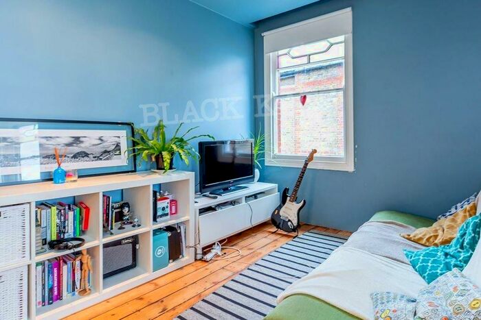 2 Bedroom Flat To Rent In Christchurch Road, N8