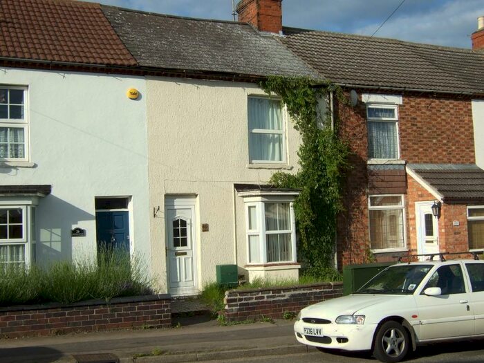 3 Bedroom Terraced House To Rent In Finedon Road, Irthlingborough, NN9