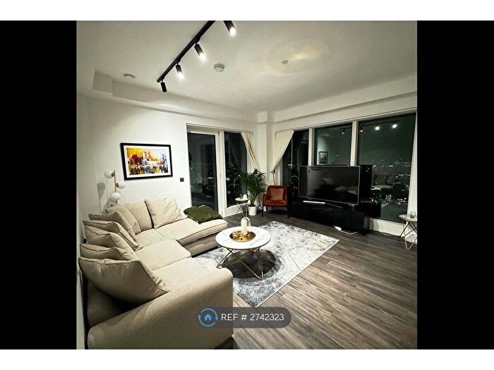 2 Bedroom Flat To Rent In Merchant Street, London, E3