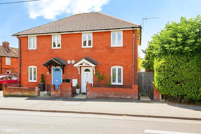 3 Bedroom Semi-Detached House For Sale In Mereland Road, Didcot, OX11