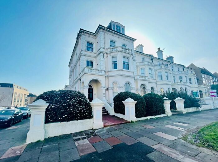 1 Bedroom Flat To Rent In The Avenue, BN21