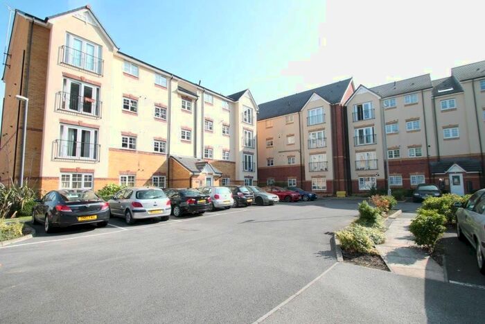 2 Bedroom Flat To Rent In Montague Road, Old Trafford, Manchester, M16