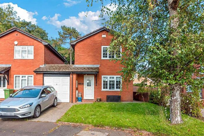 2 Bedroom Link Detached House For Sale In Cae Syr Dafydd, Pontcanna, Cardiff, CF11