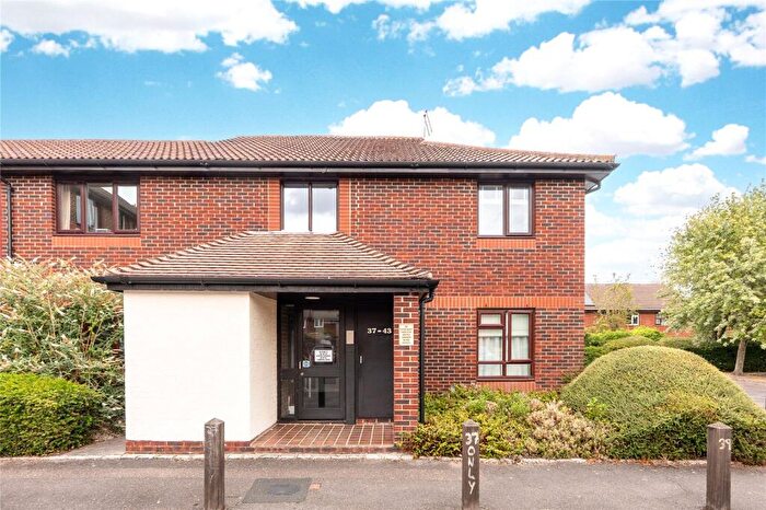 1 Bedroom Apartment For Sale In Linacre Close, Didcot, Oxfordshire, OX11