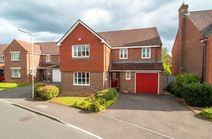 4 Bedroom Detached House For Sale In Browning Road, Church Crookham, Fleet, GU52