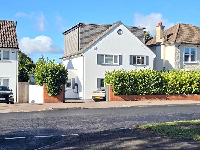 5 Bedroom Property For Sale In Upper Highway, Kings Langley, WD4