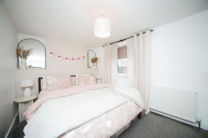 3 Bedroom Terraced House For Sale In Bindon Road, Taunton, TA2