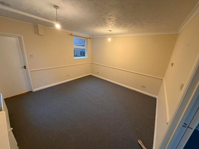 1 Bedroom Flat To Rent In Tennyson Road, Luton, LU1