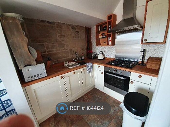 2 Bedroom Flat To Rent In Richmond Terrace, Edinburgh, EH11