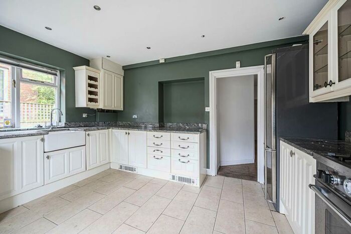 2 Bedroom Flat To Rent In Sotheby Road, Highbury, London, N5