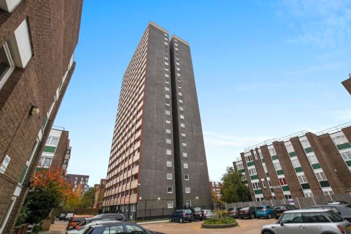2 Bedroom Flat To Rent In Charles Dickens House, Mansford Street, London, E2