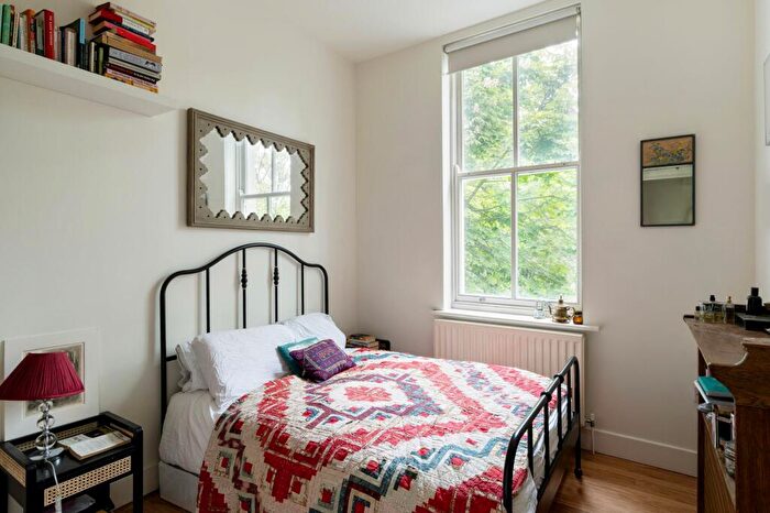 3 Bedroom Apartment For Sale In Old Ford Road, London, E2 - Photo 10