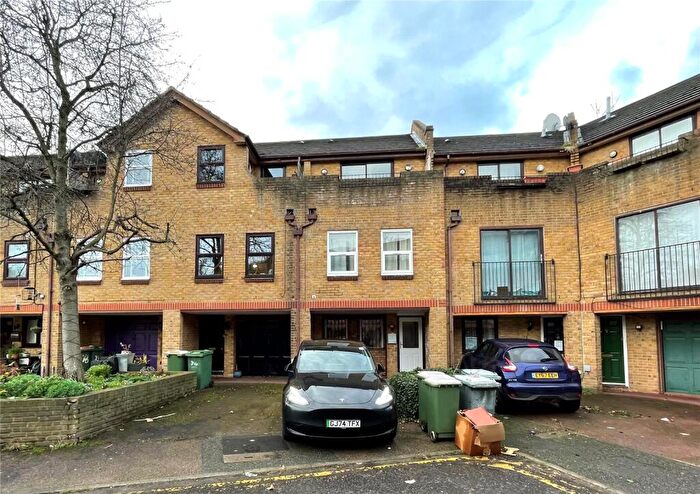 2 Bedroom Terraced House To Rent In Clarence Road, Newham, London, E12