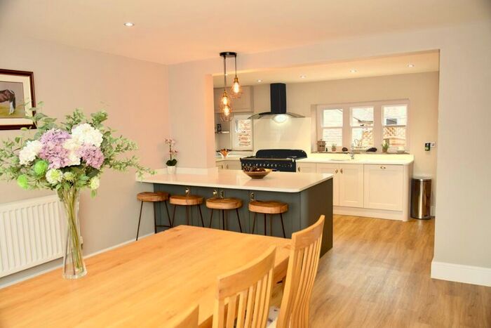 4 Bedroom End Of Terrace House For Sale In Ainsley House, North Green Staindrop, DL2