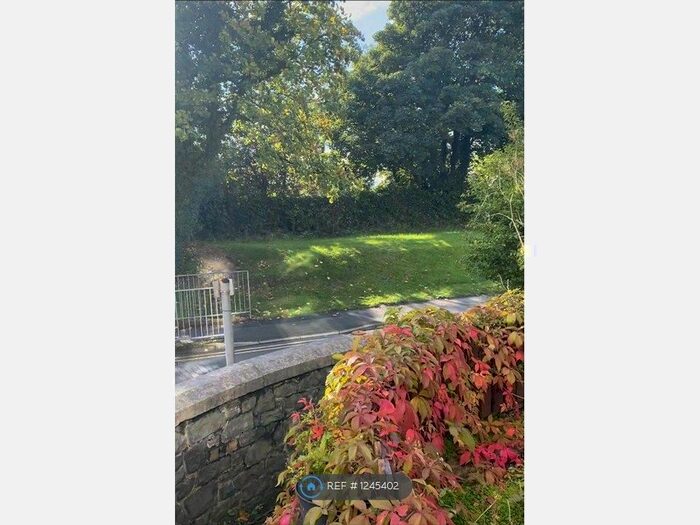 2 Bedroom Flat To Rent In Castle View, Llanfairfechen, LL33