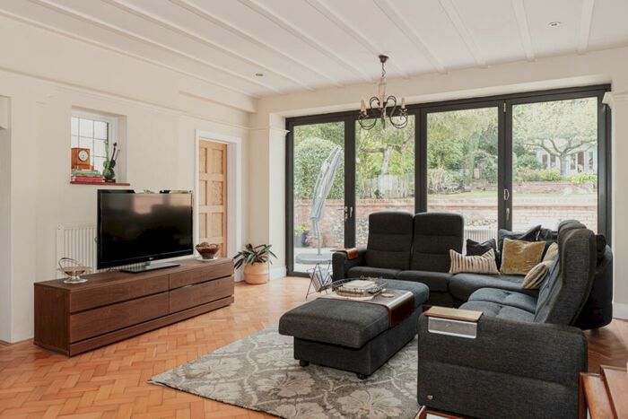 4 Bedroom Detached House For Sale In Manor Wood Road, Purley, Surrey, CR8