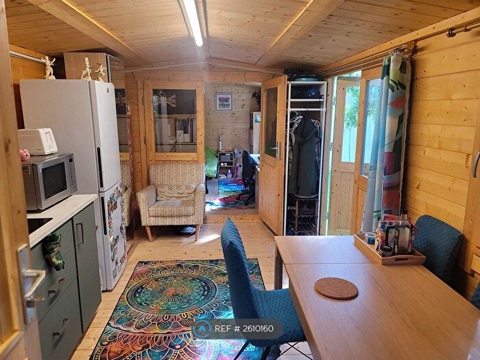 1 Bedroom Flat To Rent In Ascham End, London, E17