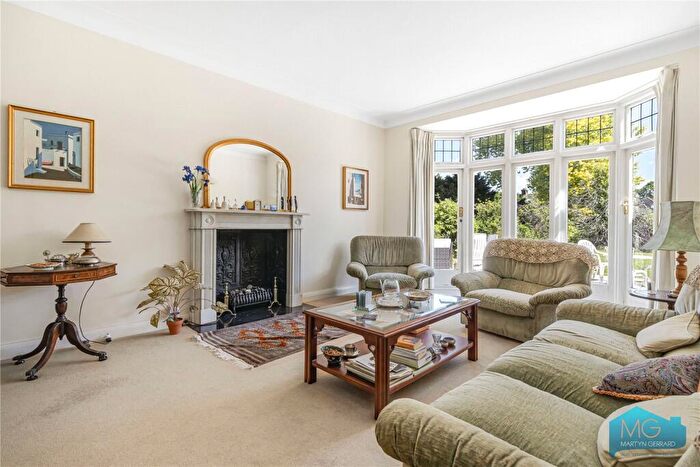 4 Bedroom Detached House For Sale In Aylmer Road, London, N2