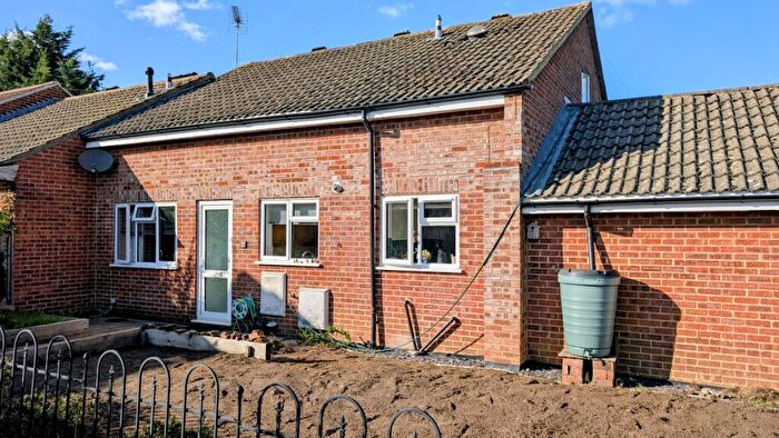 3 Bedroom Semi Detached House For Sale In Lilac Close, Bordon, Hampshire, GU35