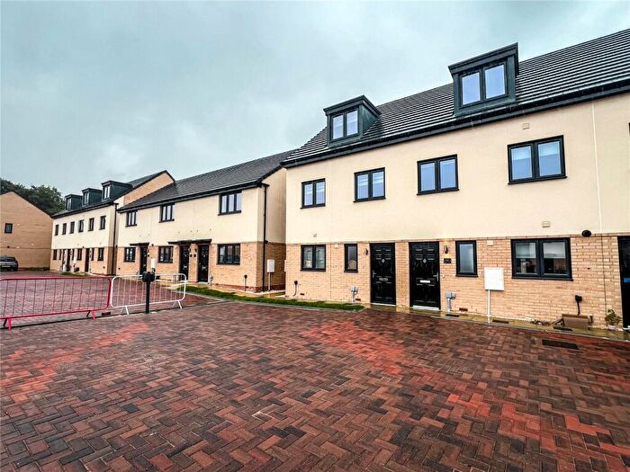 3 Bedroom End Of Terrace House To Rent In Manor Drive, Peterborough, Cambridgeshire, PE4