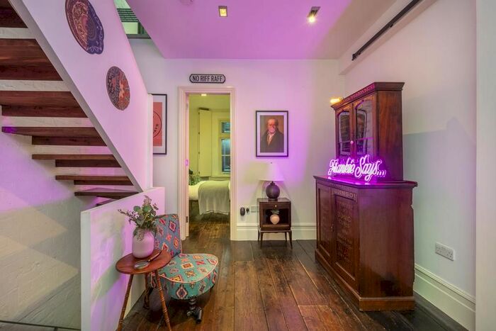 1 Bedroom Flat To Rent In Park Street, Borough, SE1