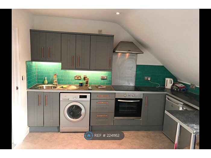 1 Bedroom Flat To Rent In St. Clements Road, Bournemouth, BH1