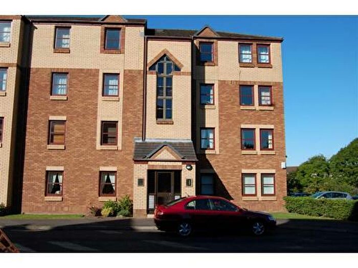 3 Bedroom Flat To Rent In Craighouse Gardens, Edinburgh, EH10