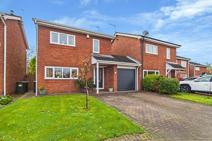 3 Bedroom Link Detached House For Sale In Weaver Grove, Mickle Trafford, CH2