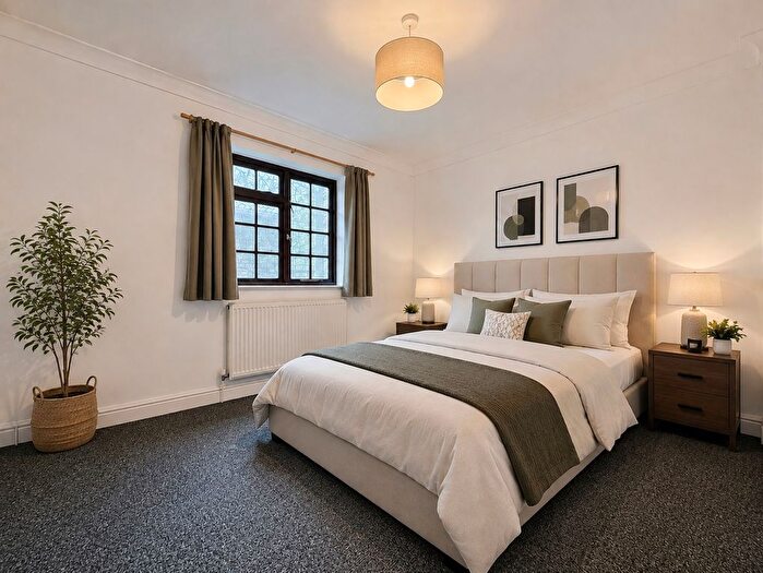 2 Bedroom Flat To Rent In Mounts Road, Greenhithe, DA9