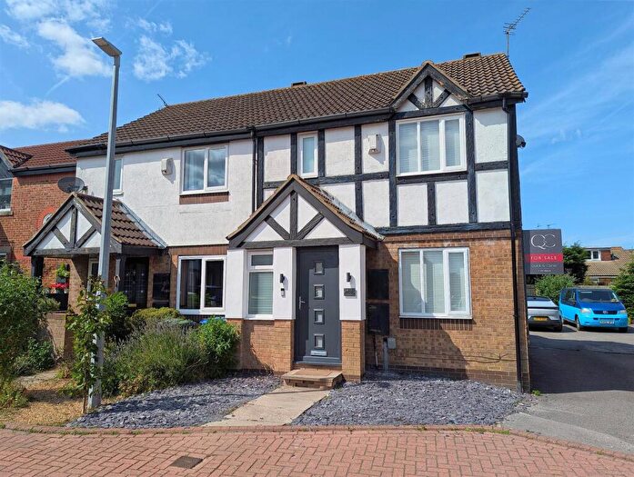 3 Bedroom End Of Terrace House For Sale In Colleridge Grove, Beverley, HU17