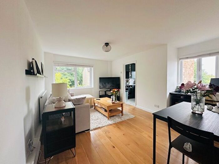 1 Bedroom Flat To Rent In Castlebar Mews, Ealing, W5