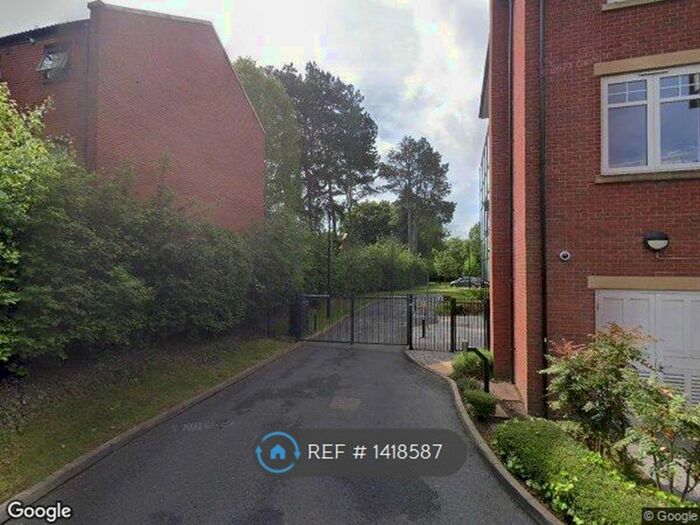 2 Bedroom Flat To Rent In Meadow Close, Birmingham, B17