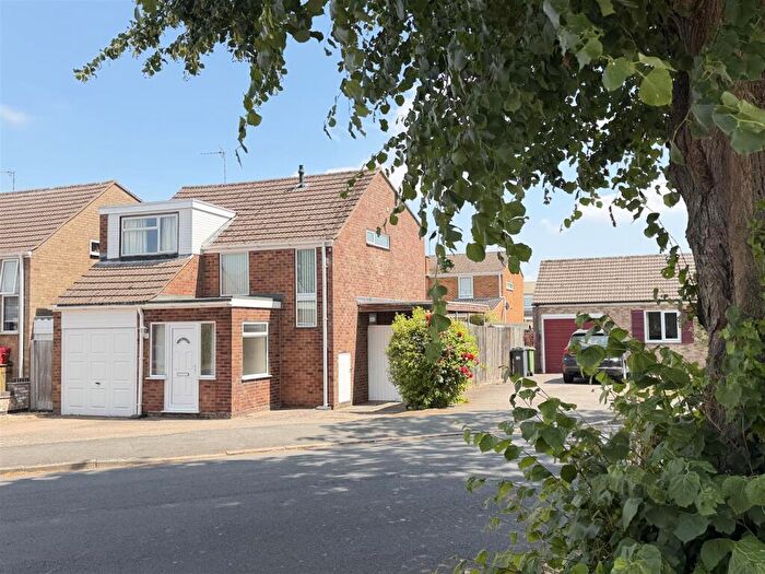 3 Bedroom House For Sale In Arras Boulevard, Hampton Magna, Warwick, CV35