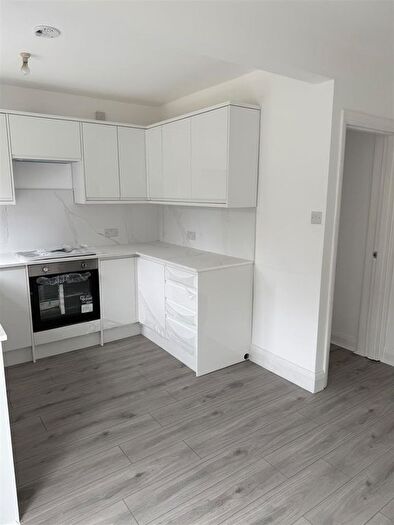 3 Bedroom Semi-Detached House To Rent In Dedworth Road, Windsor, SL4